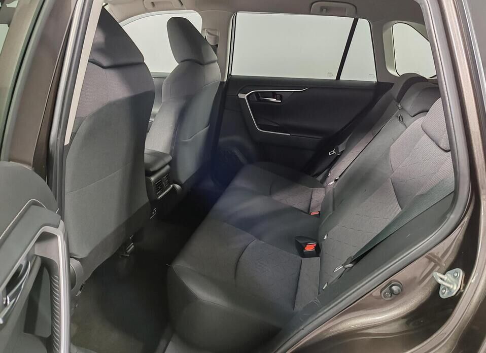 Toyota RAV4 2.5 AT (199 л.с.) 4WD