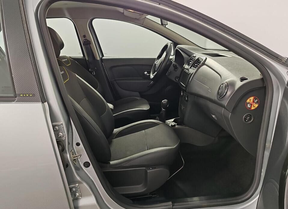 Renault Logan, II Рестайлинг Stepway 1.6 CVT (113 л.с.)