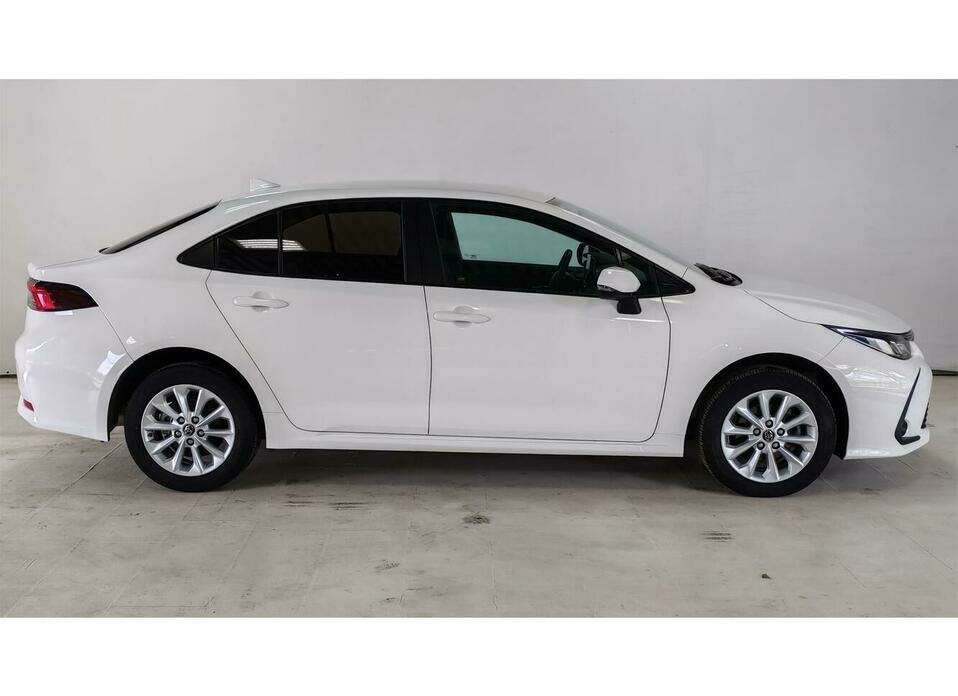 Toyota Corolla 1.6 CVT (122 л.с.)