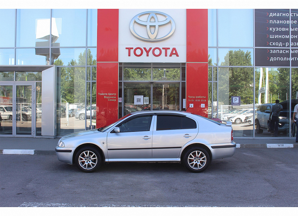 Skoda Octavia, I (A4) Рестайлинг 1.6 MT (102 л.с.)