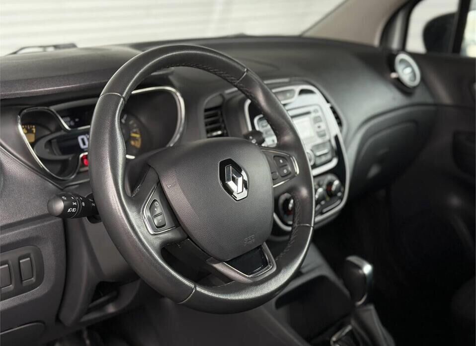 Renault Kaptur 1.6 CVT (114 л.с.)