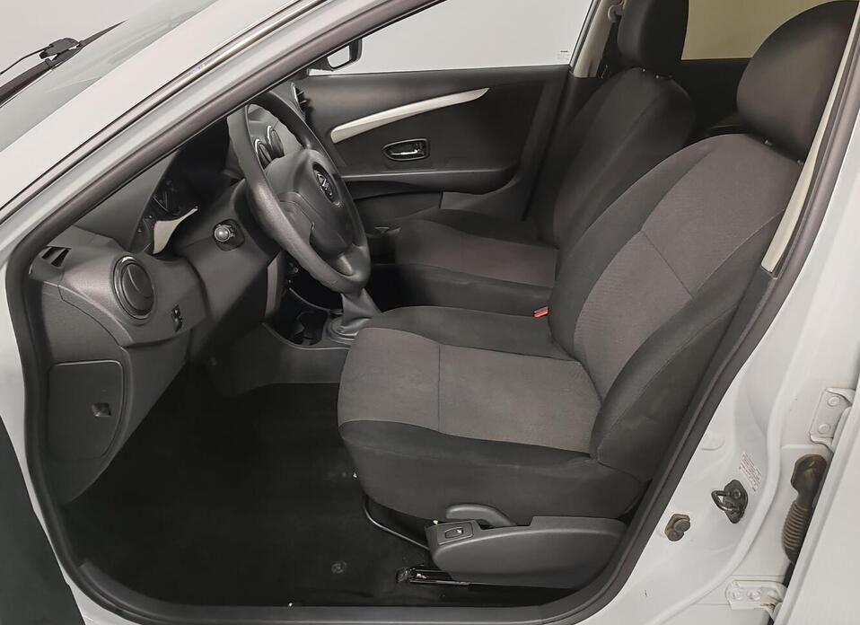 Nissan Almera 1.6 MT (102 л.с.)