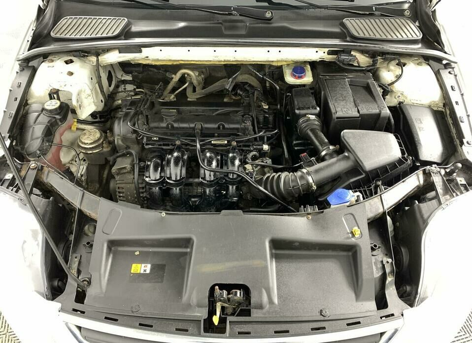Ford Mondeo 1.6 MT (120 л.с.)