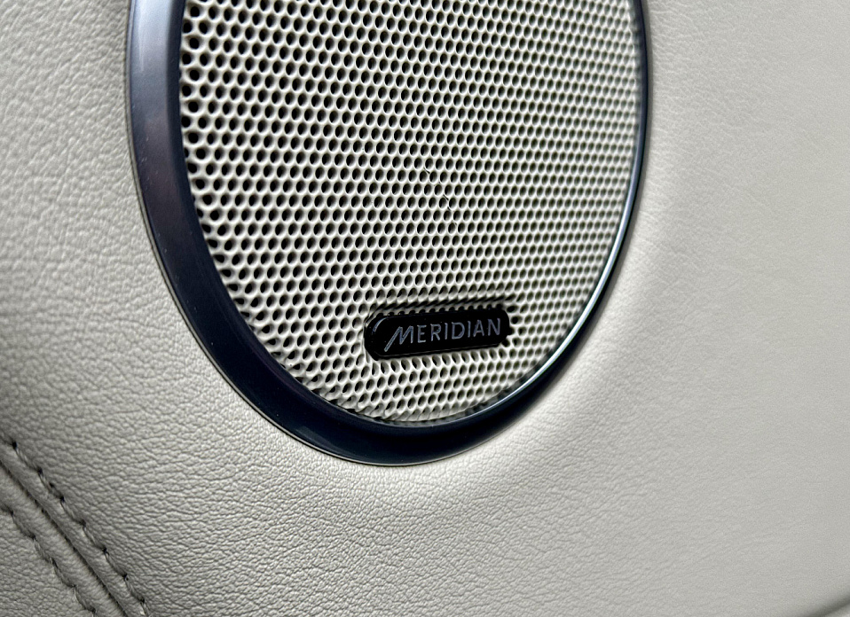 Land Rover Range Rover, IV 4.4d AT (339 л.с.) 4WD