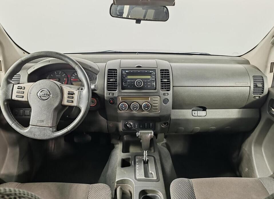 Nissan Navara (Frontier), III (D40) 2.5d AT (174 л.с.) 4WD