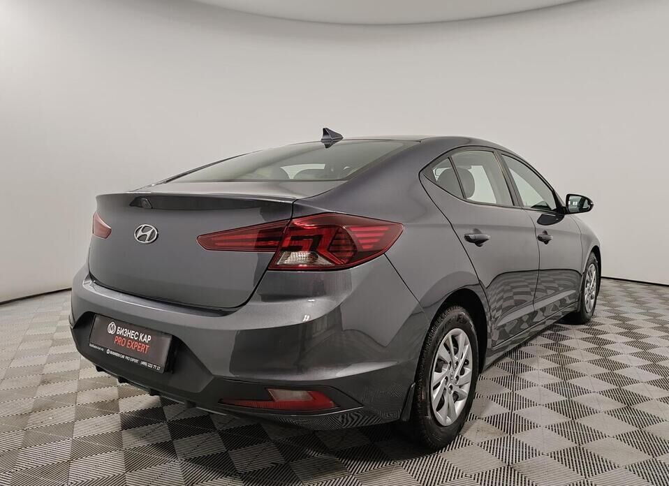 Hyundai Elantra, VI (AD) Рестайлинг 1.6 AT (128 л.с.)