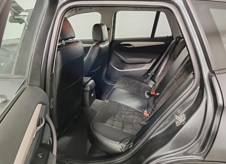 BMW X1, I (E84) Рестайлинг 20i 2.0 AT (184 л.с.) 4WD