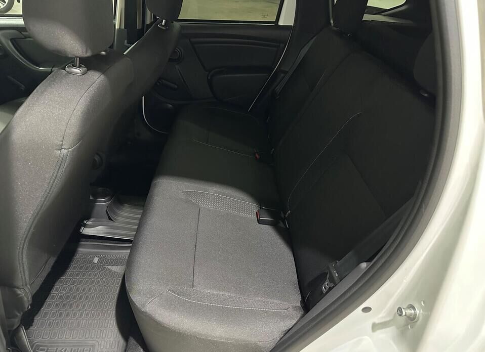 Renault Duster, I Рестайлинг 1.6 MT (114 л.с.)