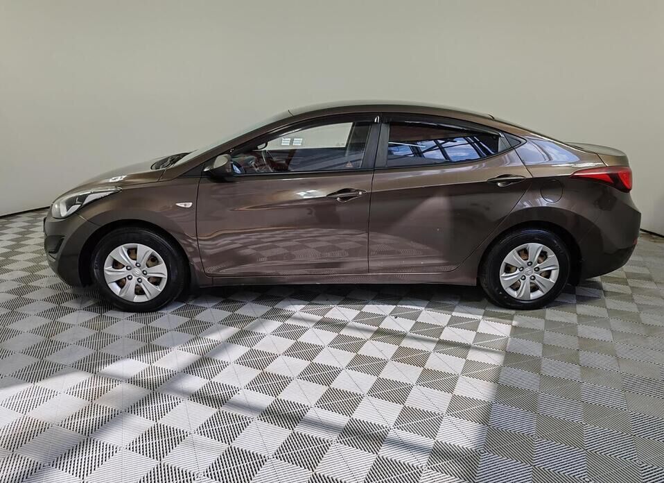 Hyundai Elantra 1.6 MT (132 л.с.)