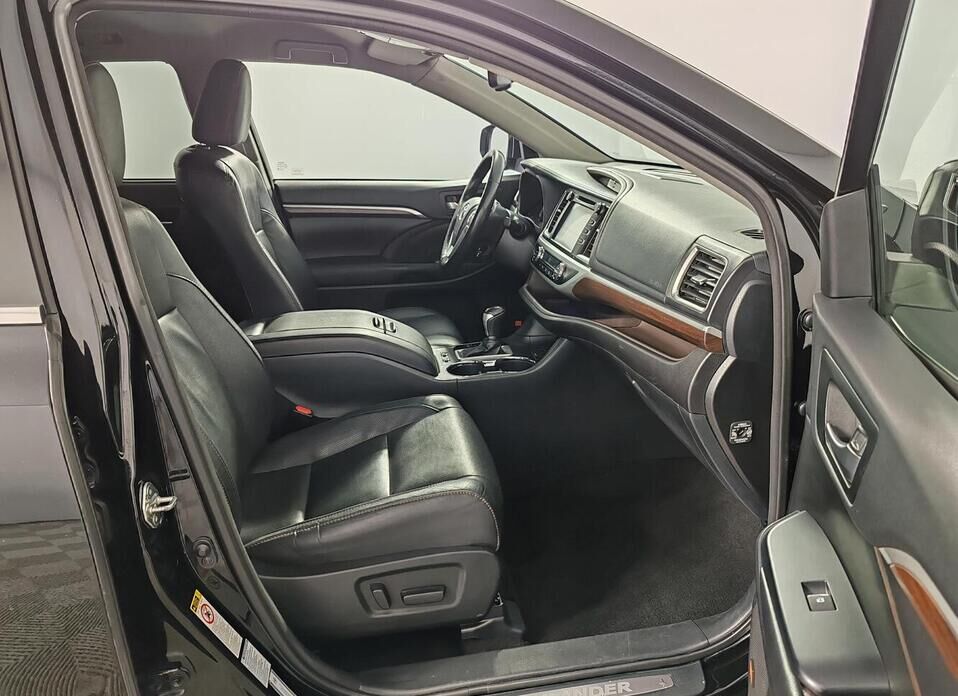 Toyota Highlander 3.5 AT (249 л.с.) 4WD