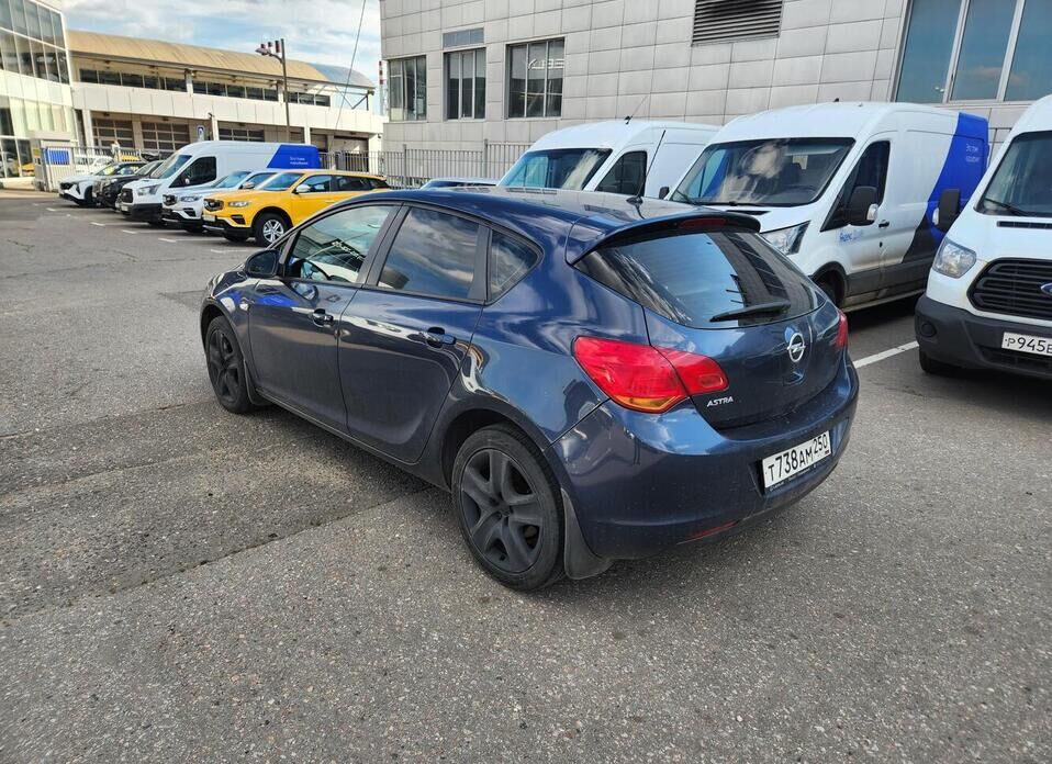 Opel Astra 1.6 MT (115 л.с.)
