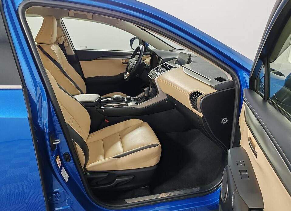 Lexus NX, I 200 2.0 CVT (150 л.с.) 4WD