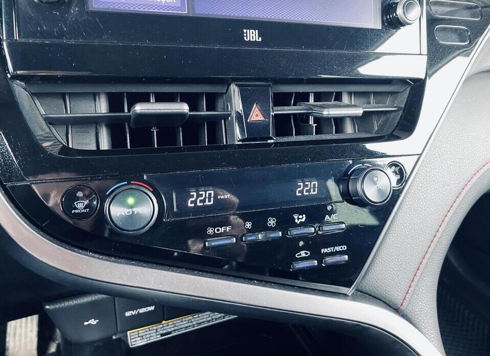 Toyota Camry, VIII (XV70) Рестайлинг 3.5 AT (249 л.с.)