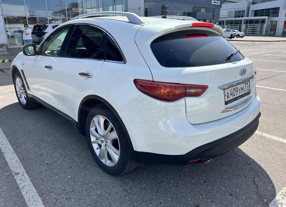 Infiniti FX FX37 3.7 AT (333 л.с.) 4WD