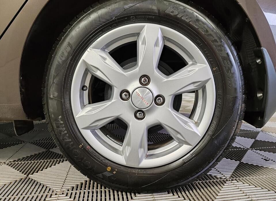 Kia Rio 1.6 AT (123 л.с.)