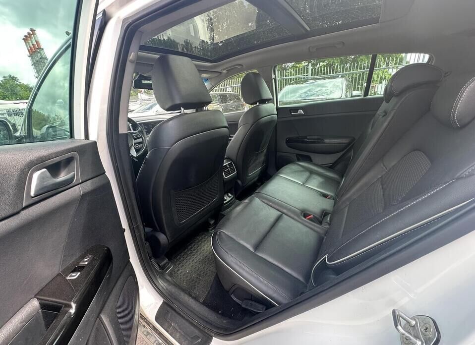 Kia Sportage, IV Рестайлинг 2.4 AT (184 л.с.) 4WD