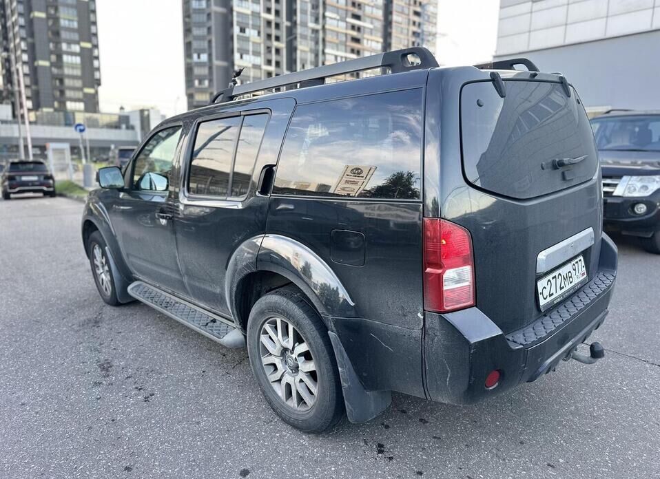Nissan Pathfinder 2.5d AT (190 л.с.) 4WD