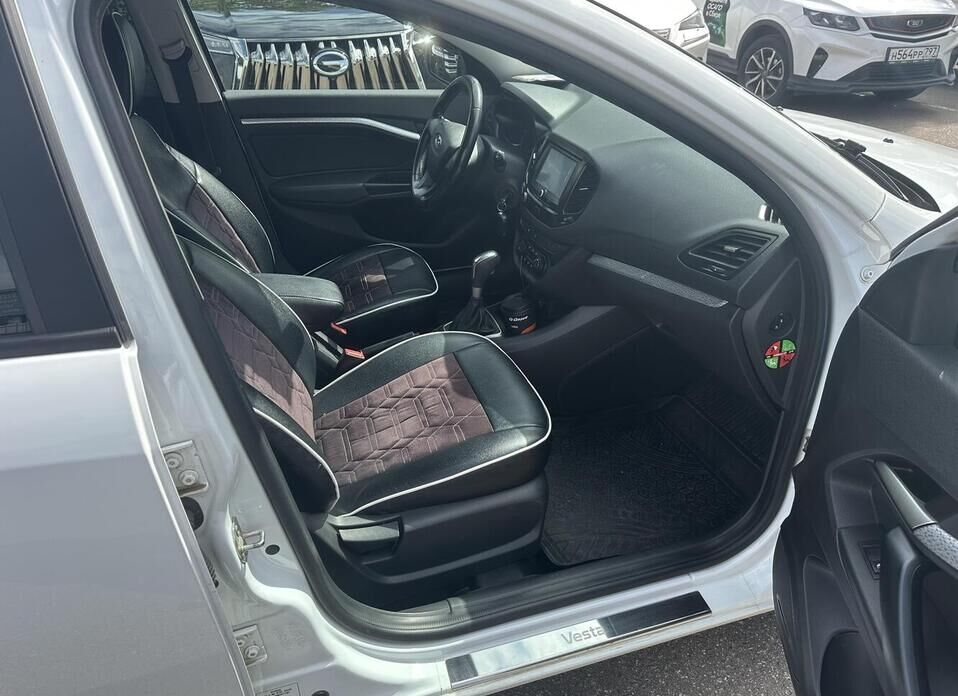 LADA (ВАЗ) Vesta 1.6 CVT (113 л.с.)