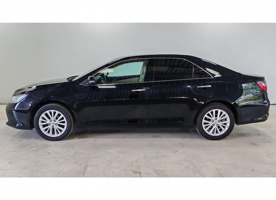 Toyota Camry, VII (XV50) Рестайлинг 2.5 AT (181 л.с.)