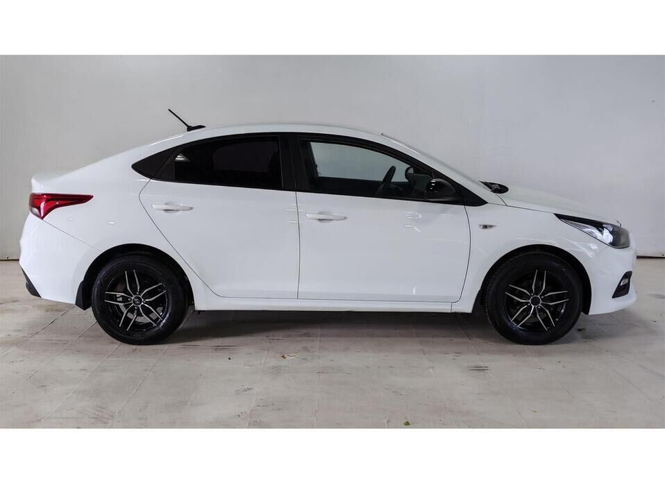 Hyundai Solaris 1.6 AT (123 л.с.)