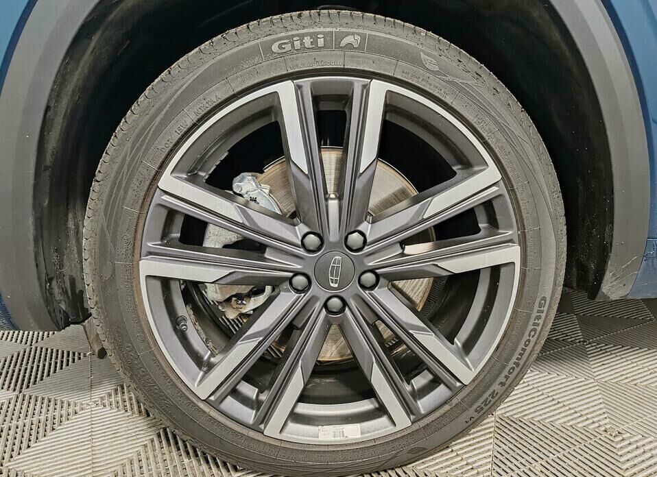 Geely Monjaro 2.0 AT (238 л.с.) 4WD