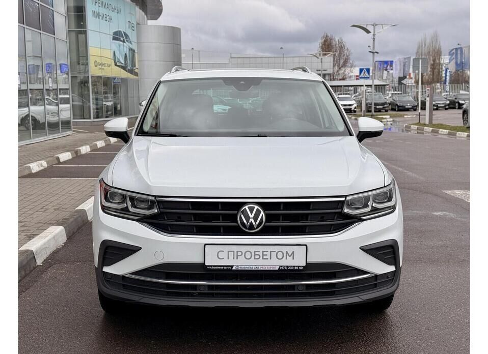 Volkswagen Tiguan, II Рестайлинг 2.0 AMT (180 л.с.) 4WD