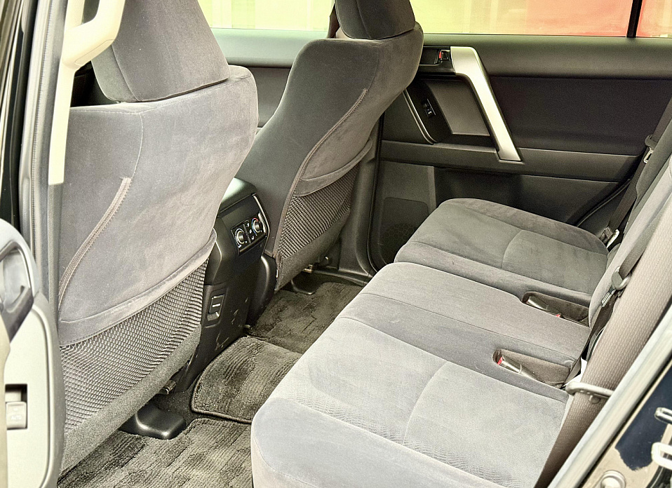 Toyota Land Cruiser Prado, 150 Series Рестайлинг 3 2.8d AT (204 л.с.) 4WD