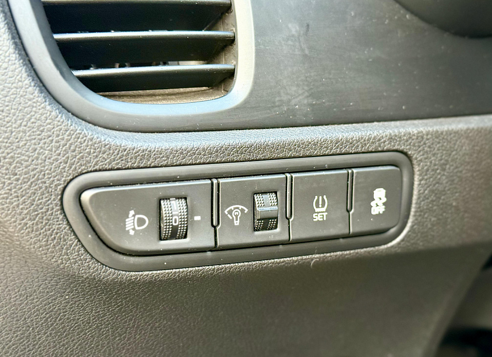 Kia Rio, IV X-Line 1.6 AT (123 л.с.)