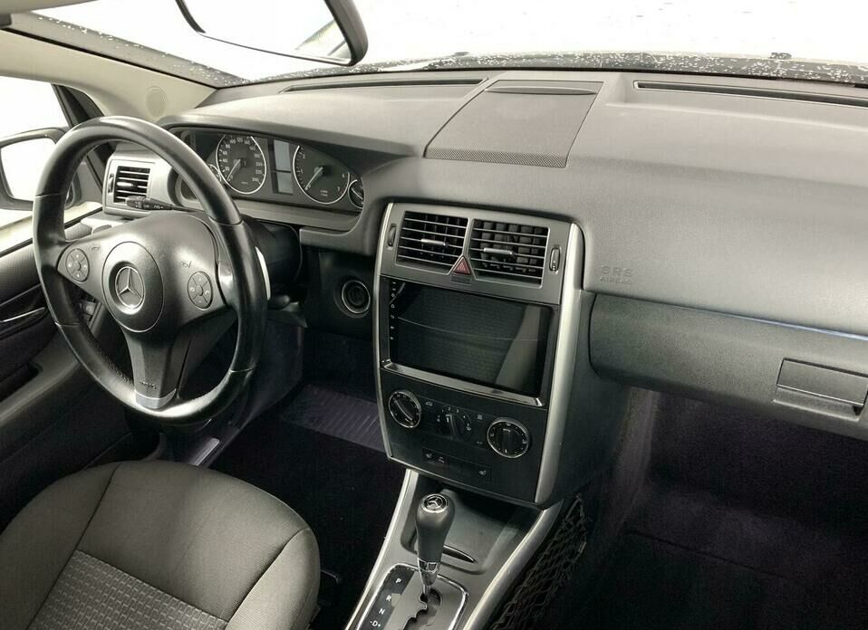 Mercedes-Benz B-Класс 200 2.0 CVT (136 л.с.)