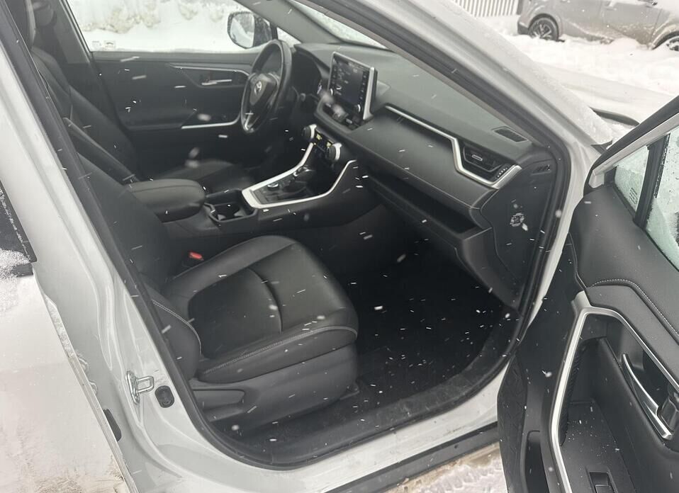 Toyota RAV4, V (XA50) 2.5 AT (199 л.с.) 4WD