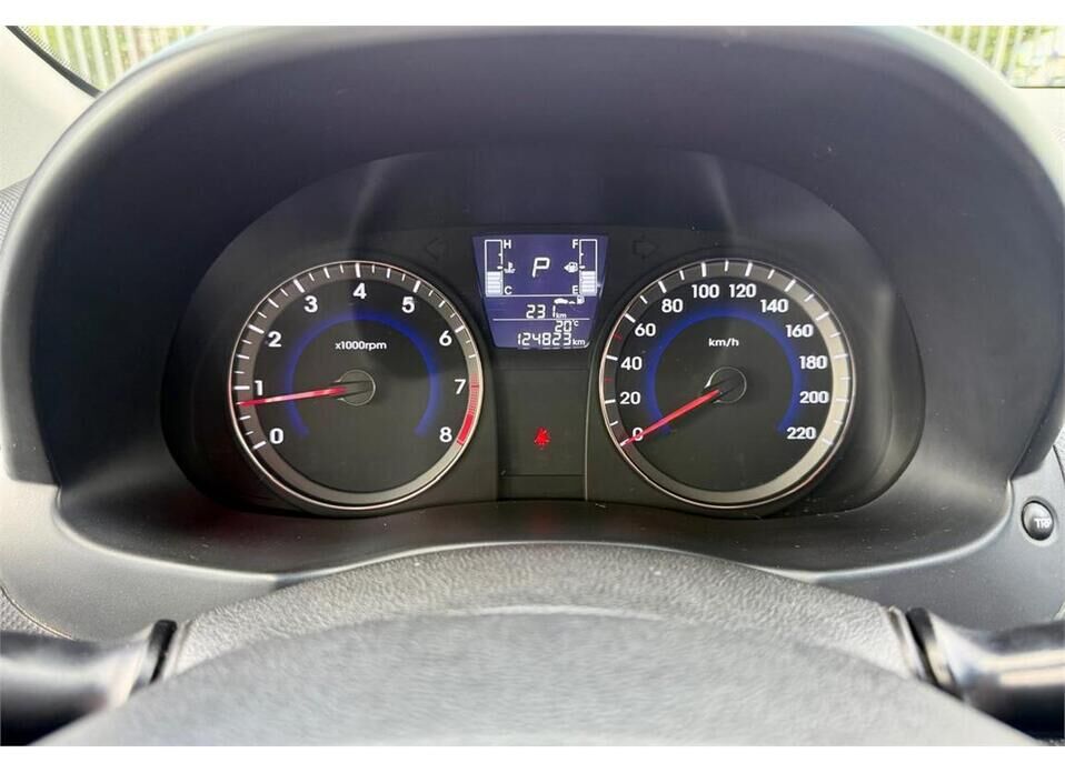 Hyundai Solaris 1.6 AT (123 л.с.)