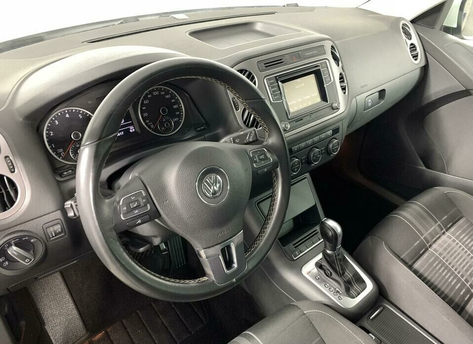 Volkswagen Tiguan 2.0 AT (180 л.с.) 4WD