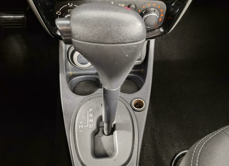 Nissan Terrano 2.0 AT (143 л.с.) 4WD