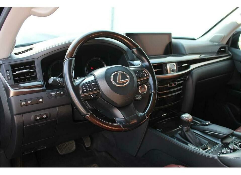 Lexus LX 450d 4.5d AT (272 л.с.) 4WD