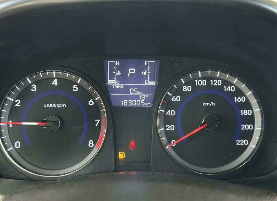 Hyundai Solaris 1.6 AT (123 л.с.)
