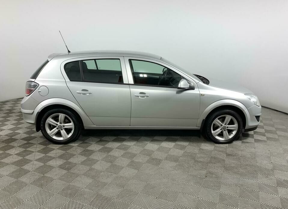 Opel Astra 1.8 MT (140 л.с.)