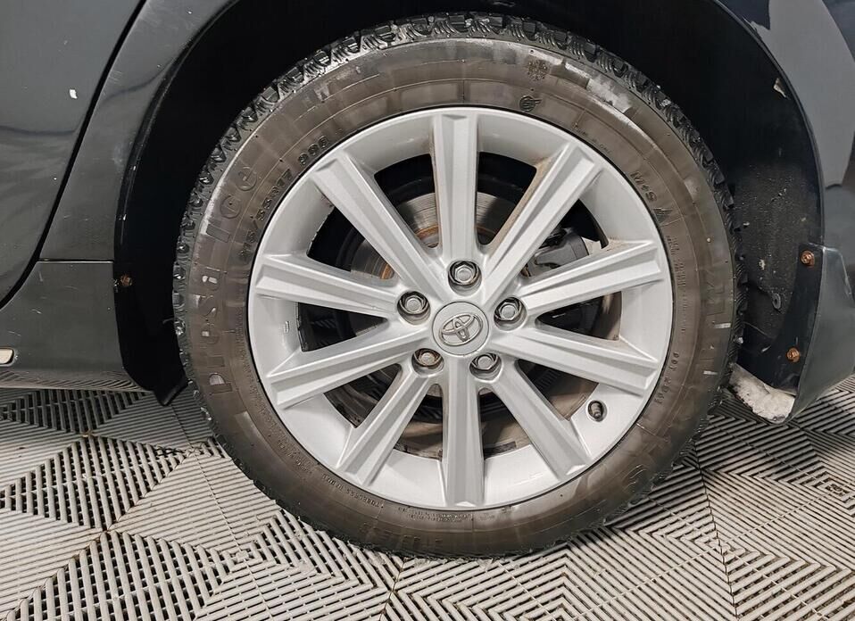 Toyota Camry, VII (XV50) 2.5 AT (181 л.с.)