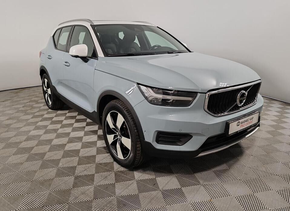Volvo XC40 2.0 AT (190 л.с.) 4WD