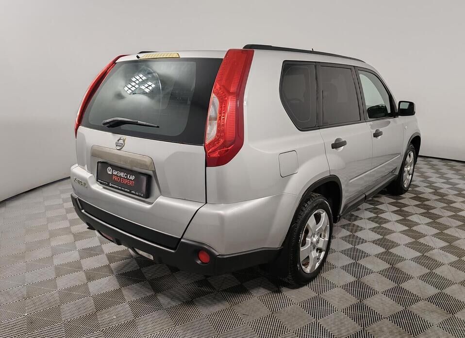 Nissan X-Trail, II Рестайлинг 2.0 CVT (141 л.с.) 4WD