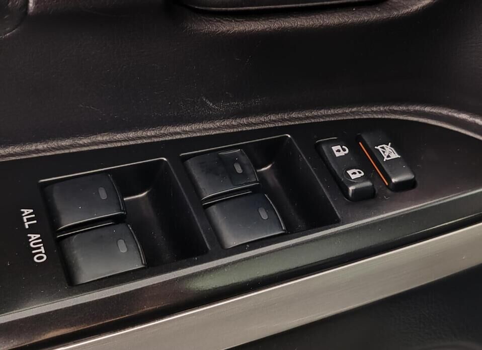Toyota Land Cruiser 4.6 AT (309 л.с.) 4WD