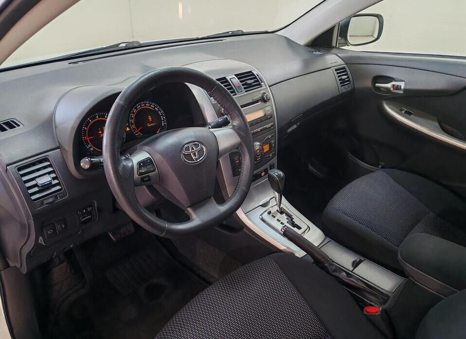Toyota Corolla, X (E140, E150) Рестайлинг 1.6 AT (124 л.с.)