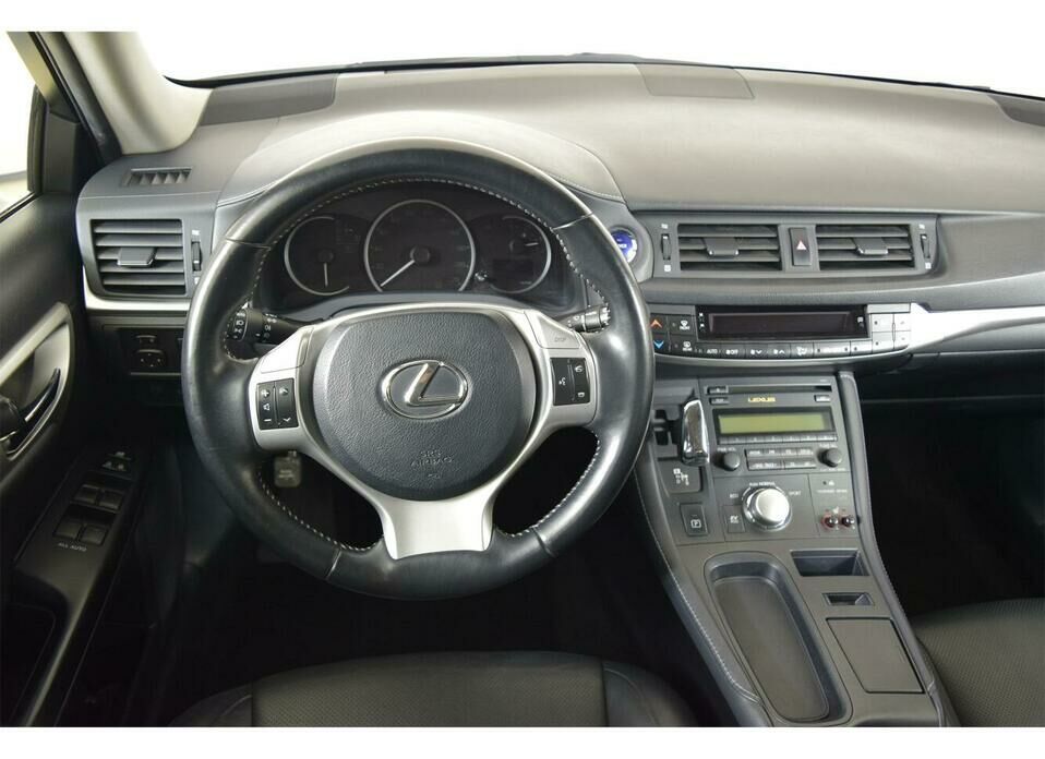 Lexus CT 200h 1.8hyb CVT (99 л.с.)