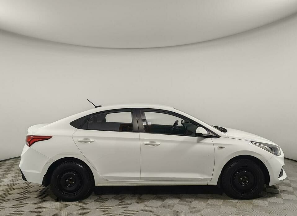 Hyundai Solaris 1.4 AT (100 л.с.)