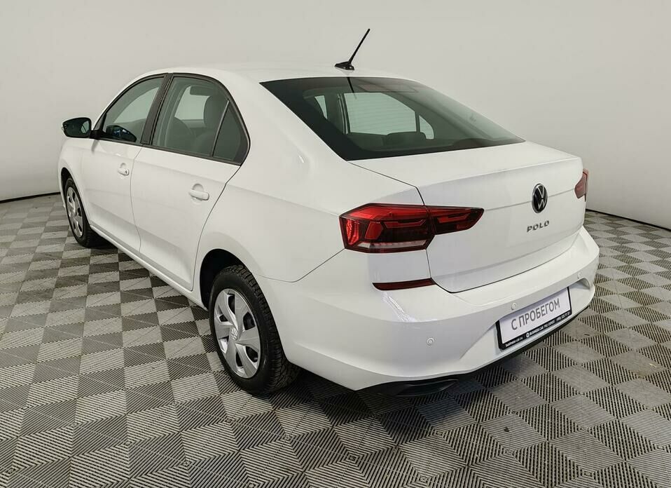 Volkswagen Polo 1.6 AT (110 л.с.)