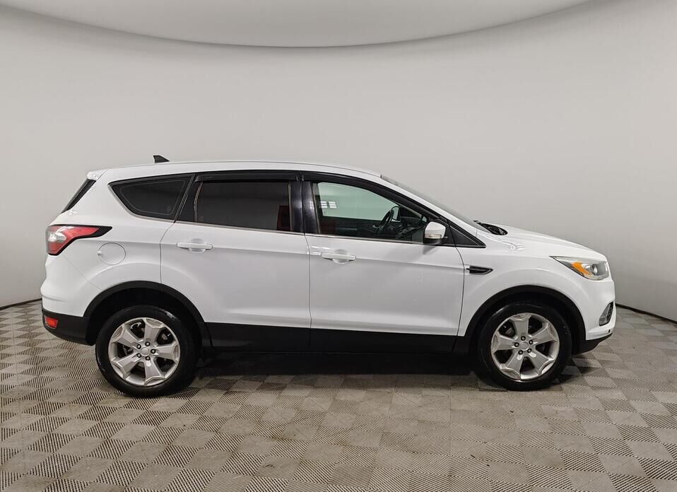 Ford Kuga 2.5 AT (150 л.с.)