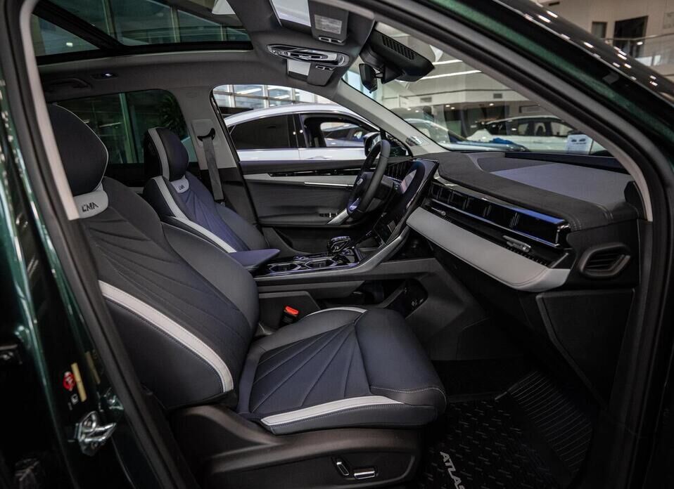 Geely Atlas, II 2.0 AT (200 л.с.) 4WD