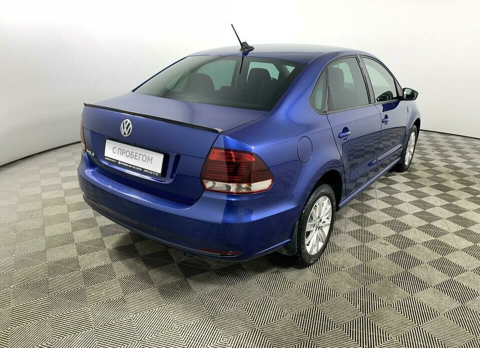 Volkswagen Polo 1.6 AT (110 л.с.)