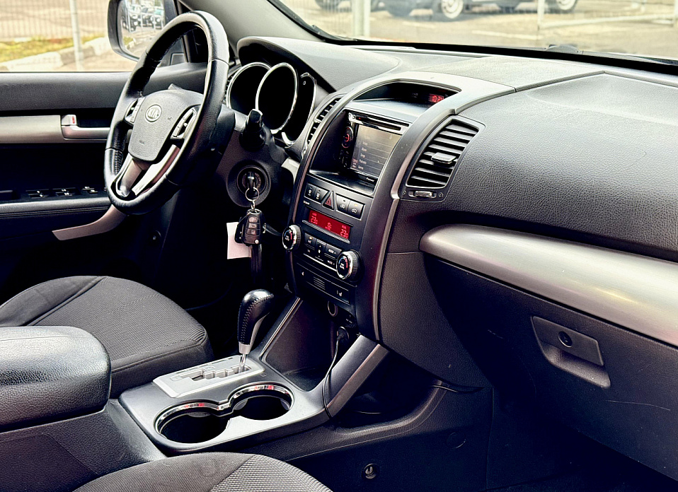 Kia Sorento, II 2.4 AT (175 л.с.) 4WD