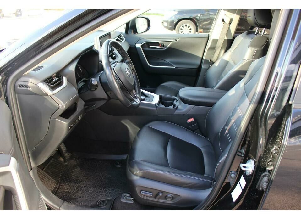 Toyota RAV4 2.5 AT (199 л.с.) 4WD