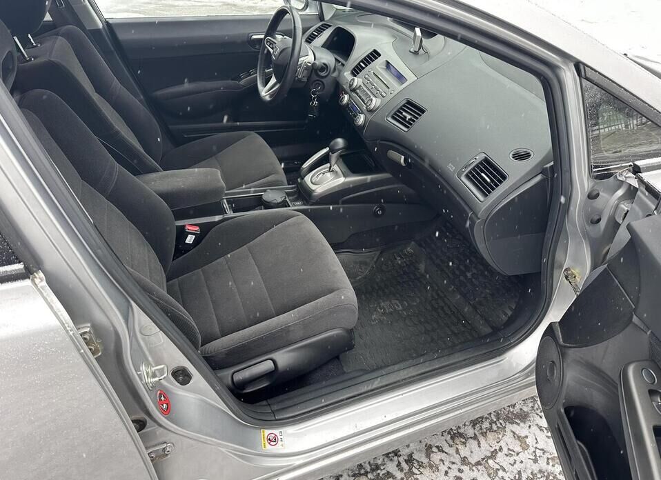 Honda Civic, VIII 1.8 AT (140 л.с.)